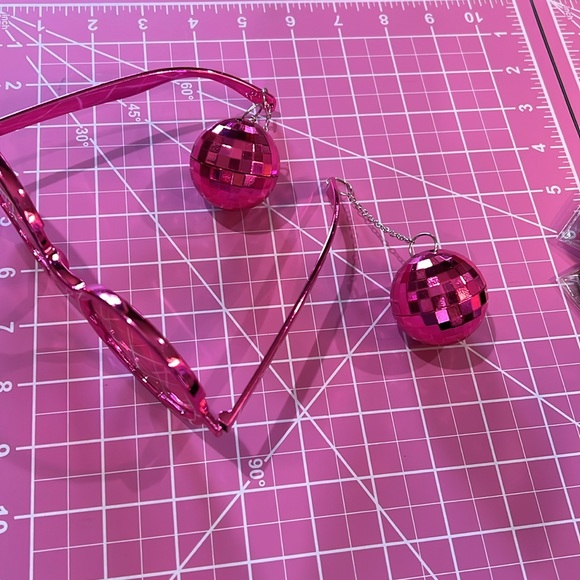 New Disco Ball Glasses - Picture 8 of 11